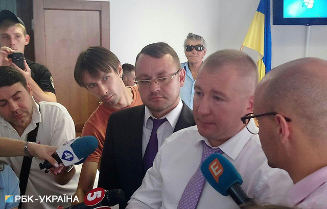 Суд по справі Януковича призначив безоплатного адвоката після самоусунення чотирьох захисників